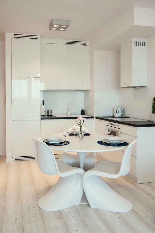 Unique 3City Apartments - Ufo Apartment Гданск Екстериор снимка